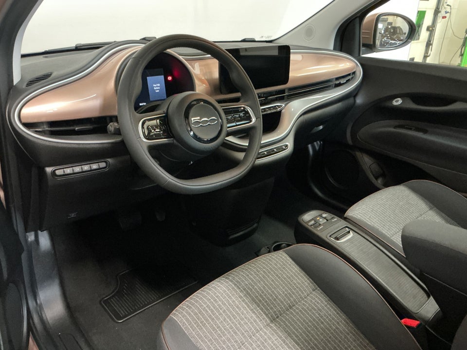 Fiat 500e 42 Icon Plus 3d