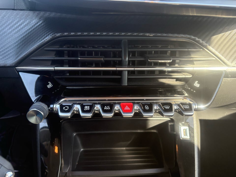 Peugeot 208 1,2 PureTech 75 Drive 5d