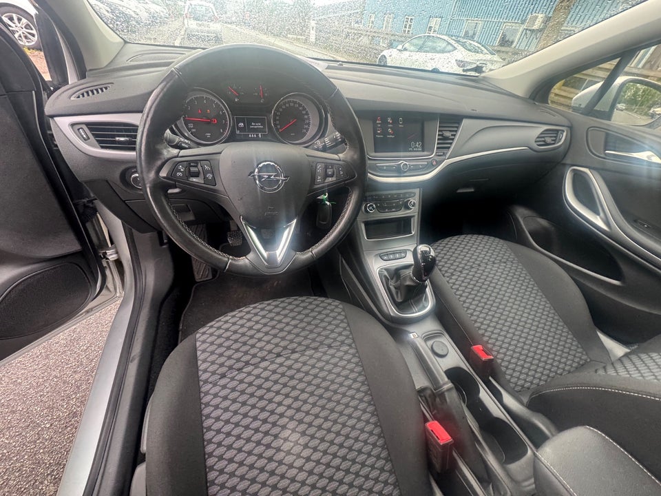 Opel Astra 1,0 T 105 Enjoy 5d