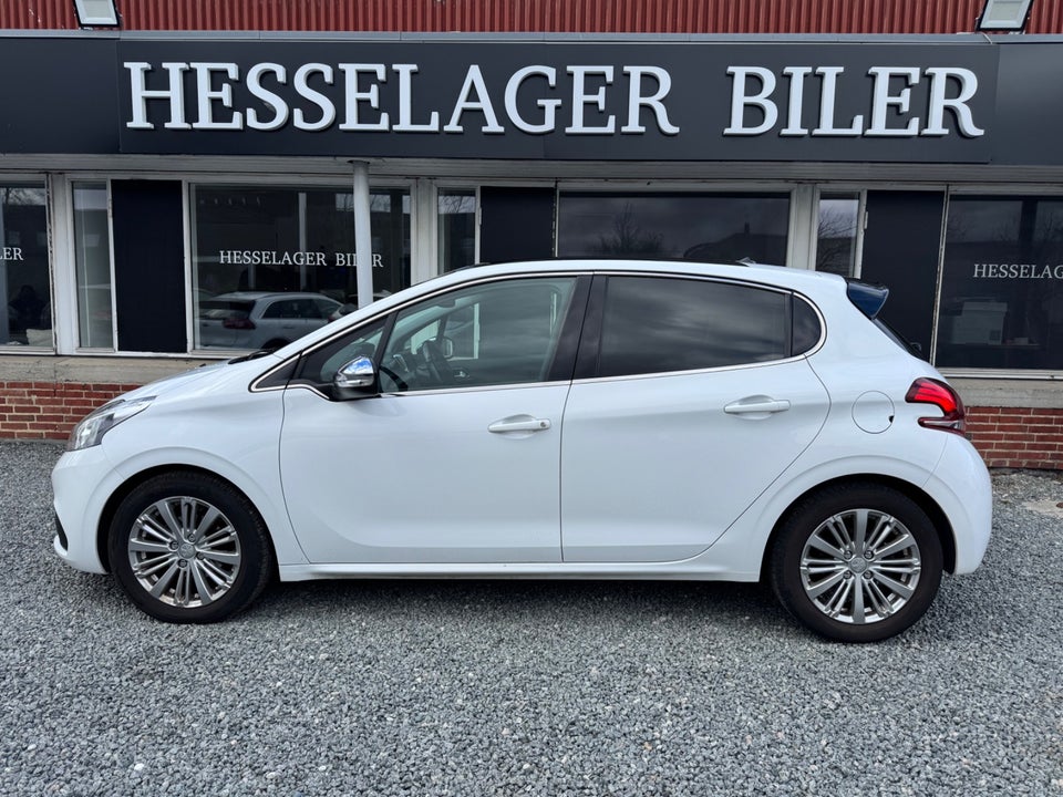 Peugeot 208 1,6 BlueHDi 100 Allure Sky 5d