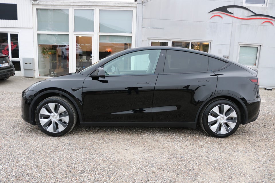 Tesla Model Y RWD 5d