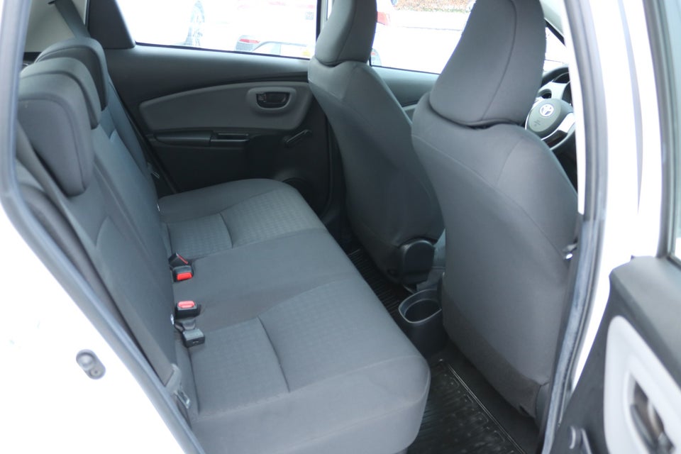 Toyota Yaris 1,5 Hybrid H1 e-CVT 5d