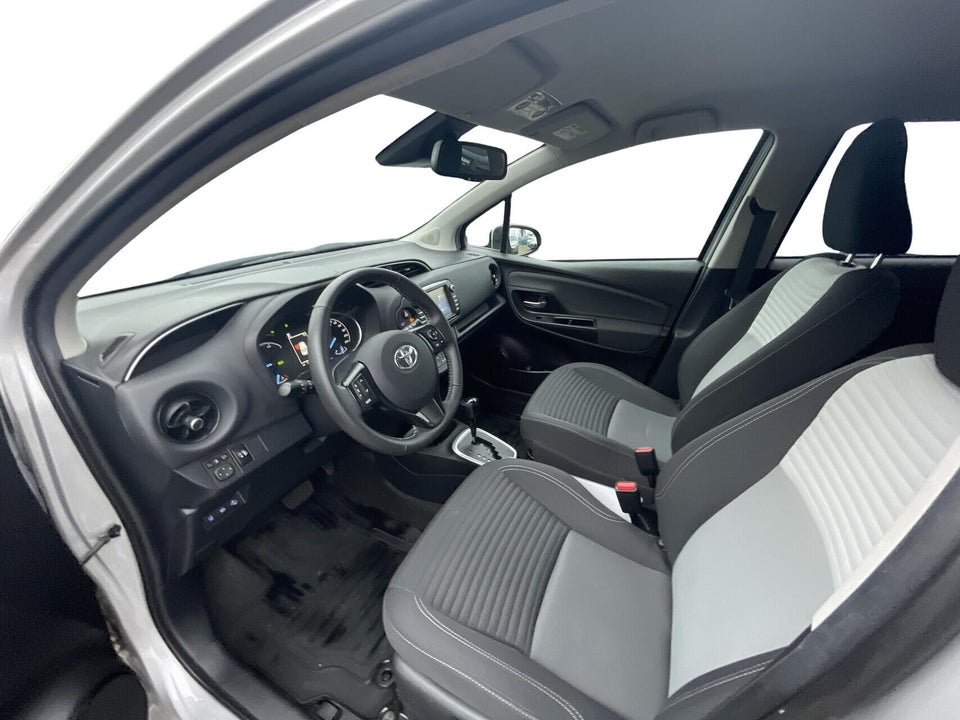 Toyota Yaris 1,5 Hybrid H3 Smart e-CVT 5d