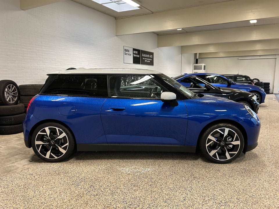 MINI Cooper E Favoured Trim M 3d