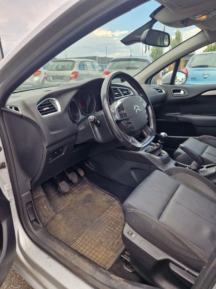 Citroën C4 1,6 HDi 112 Seduction 5d