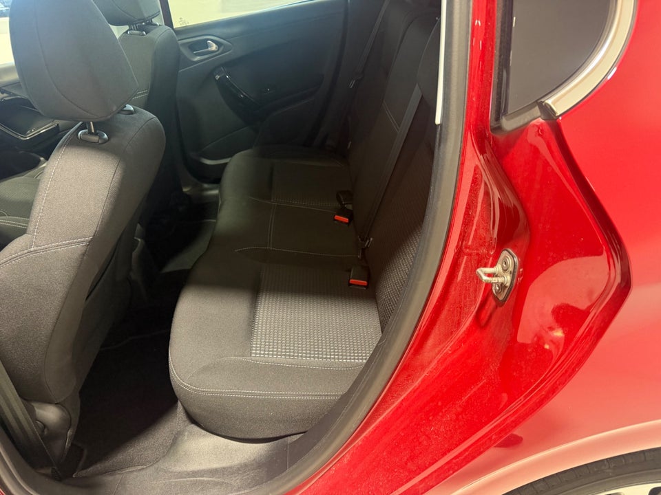 Peugeot 208 1,6 BlueHDi 100 Desire Sky 5d