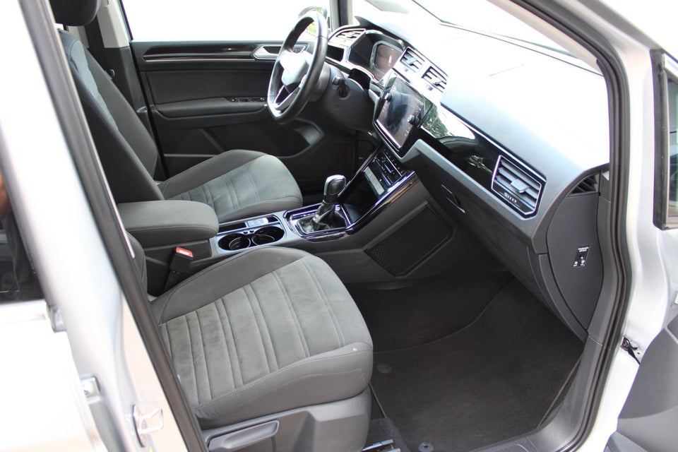 VW Touran 2,0 TDi 150 Comfortline DSG Van 5d