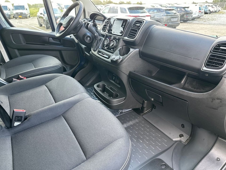 Peugeot Boxer 335 2,2 BlueHDi 180 L2H2 Premium EAT8