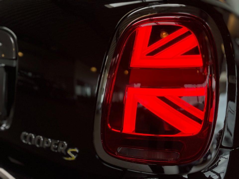 MINI Cooper SE Maximise 3d