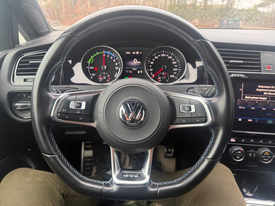VW Golf VII 1,4 GTE DSG 5d