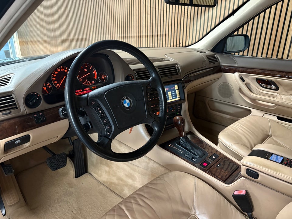 BMW 750iL 5,4 V12 4d