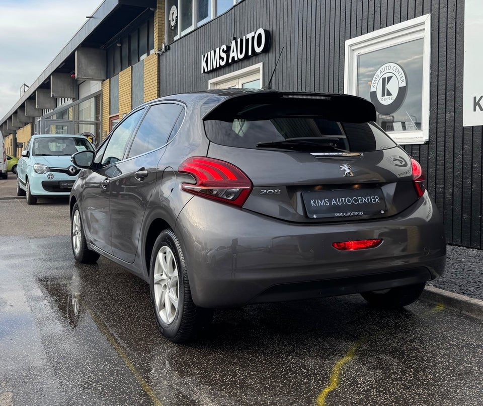 Peugeot 208 1,2 PureTech 82 Allure Sky 5d