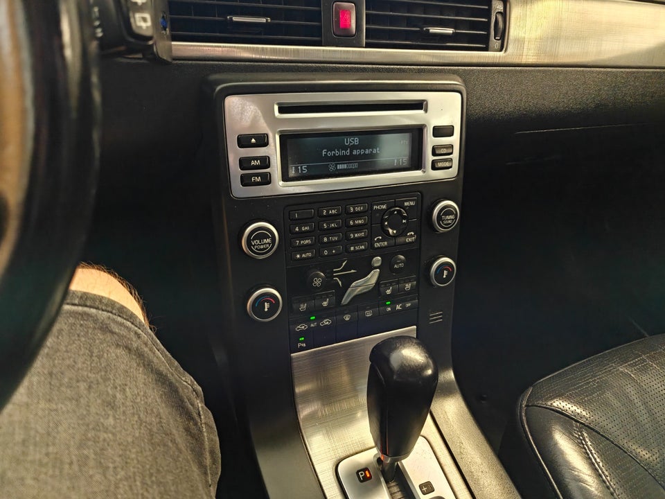 Volvo V70 2,4 D5 185 R-Design aut. 5d
