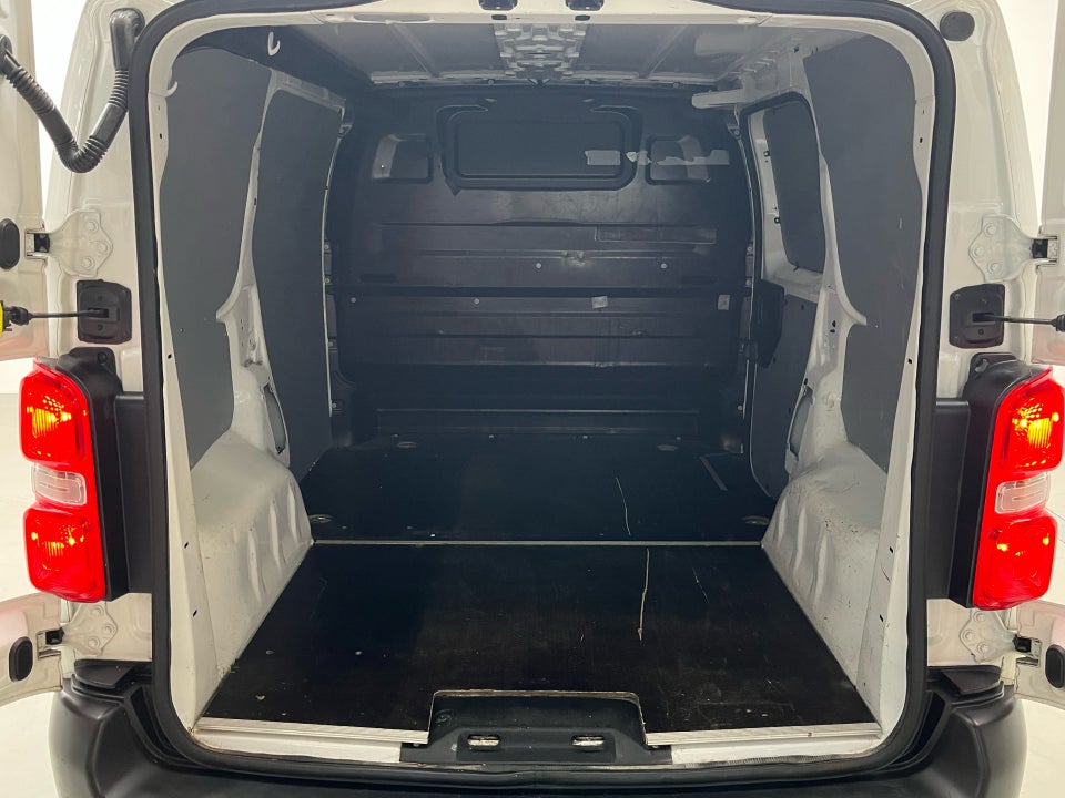 Toyota ProAce 1,6 D 95 Compact Base 5d