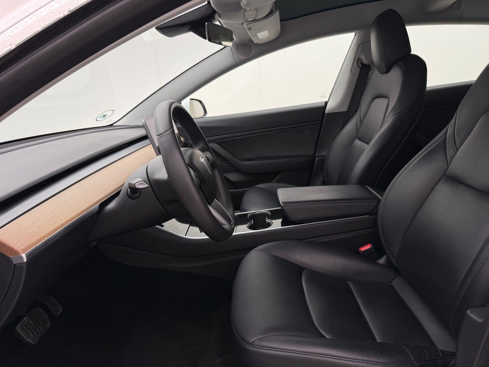 Tesla Model 3 Long Range AWD 4d