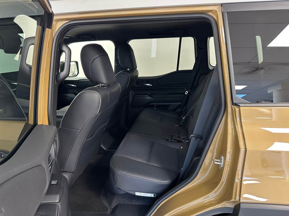 Toyota Land Cruiser 2,8 D-4D First Edition aut. 5d