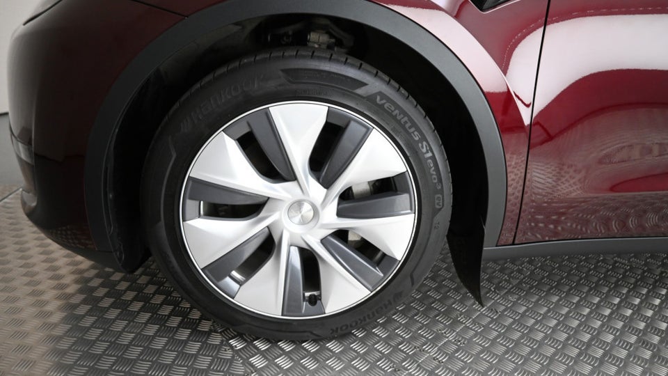 Tesla Model Y Long Range AWD 5d