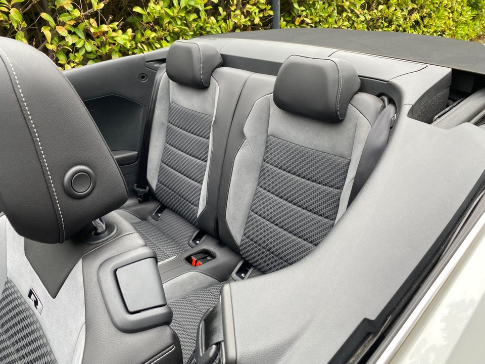 VW T-Roc 1,5 TSi 150 R-line Cabriolet DSG 2d