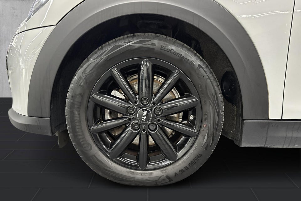 MINI Cooper SE Classic Trim 3d