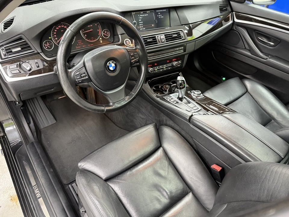 BMW 530d 3,0 Touring M-Sport aut. 5d