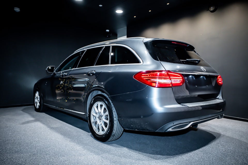 Mercedes C220 d 2,2 Avantgarde stc. aut. 5d