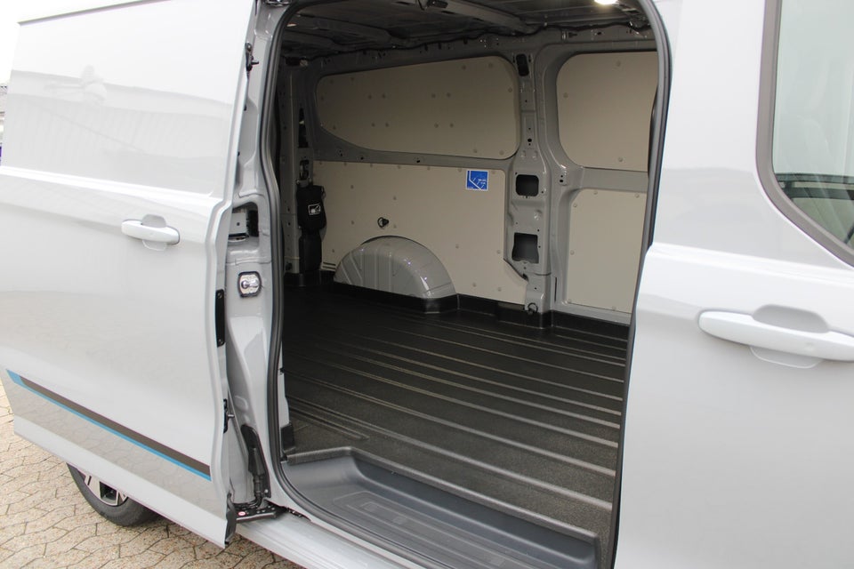 Ford E-Transit Custom 340L 64 Sport