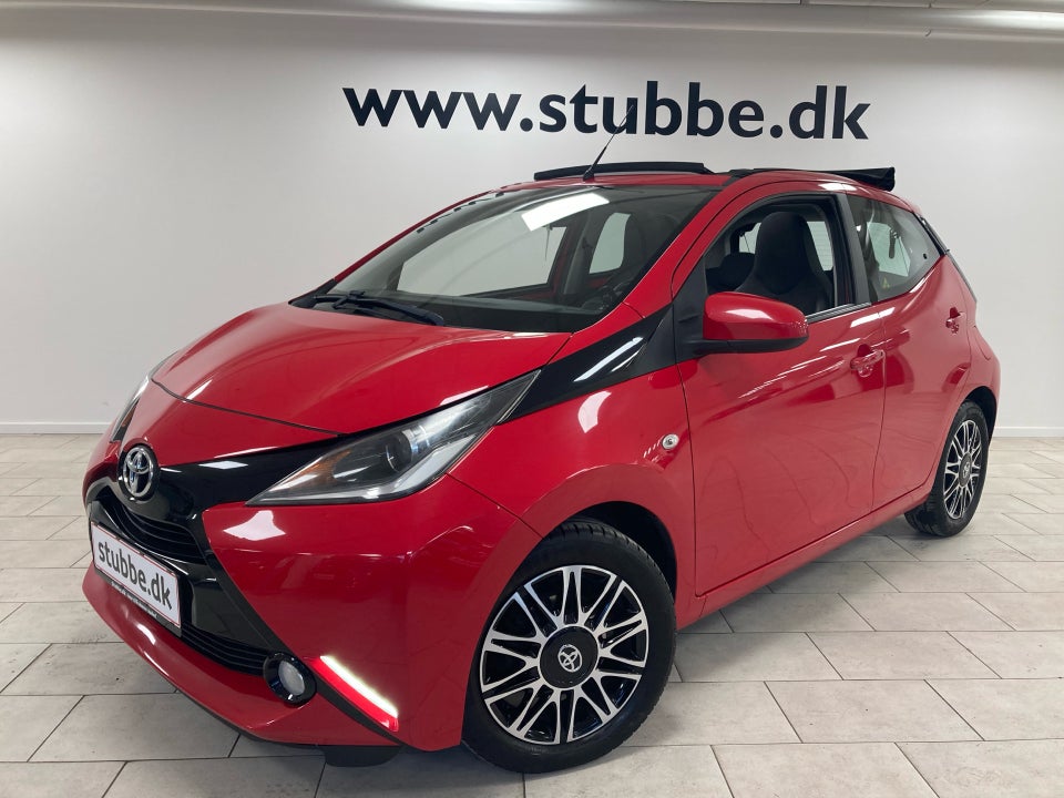 Toyota Aygo 1,0 VVT-i x-wave Sky 5d