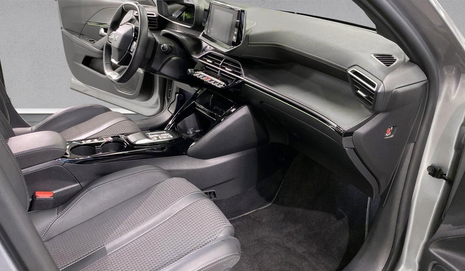 Peugeot e-208 50 GT 5d