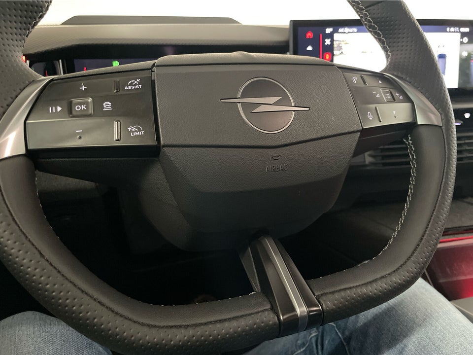 Opel Grandland-e 73 GS Sky 5d
