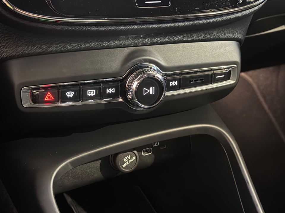 Volvo XC40 P6 ReCharge Plus 5d