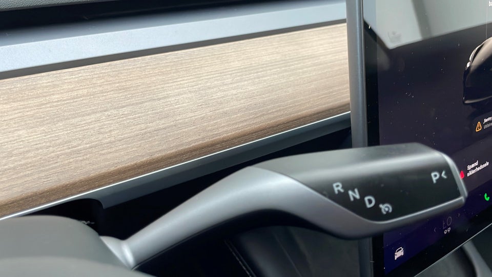 Tesla Model 3 RWD 4d