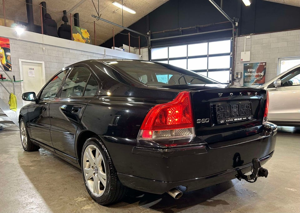 Volvo S60 2,4 140 aut. 4d