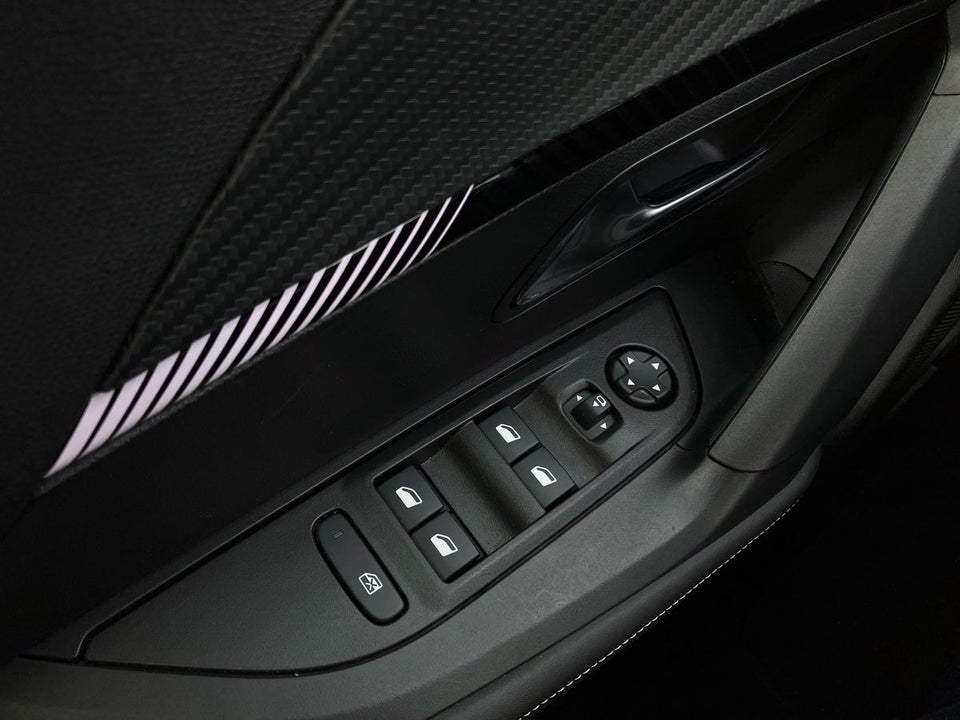 Peugeot e-2008 50 Allure 5d