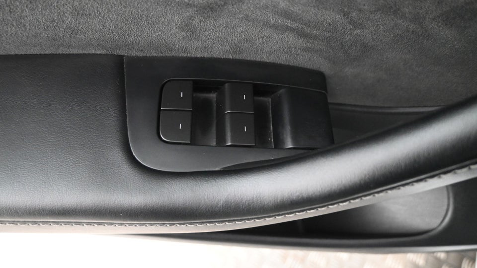 Tesla Model 3 RWD 4d