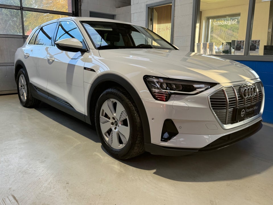 Audi e-tron 50 quattro 5d