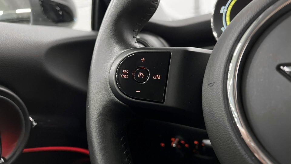 MINI Cooper SE Classic Trim 3d