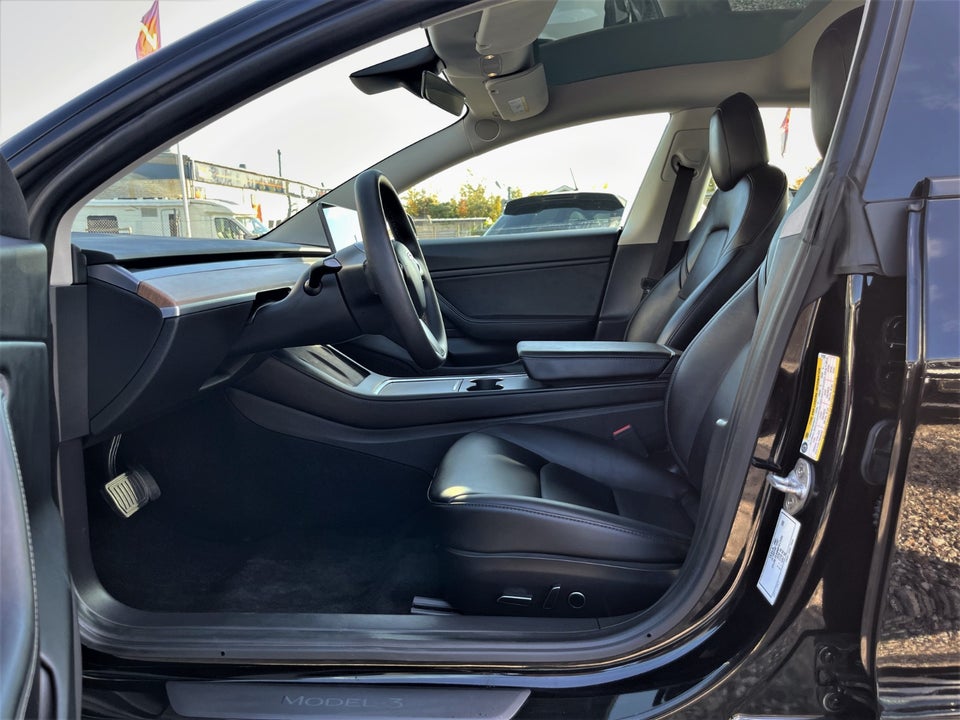 Tesla Model 3 Long Range AWD 4d