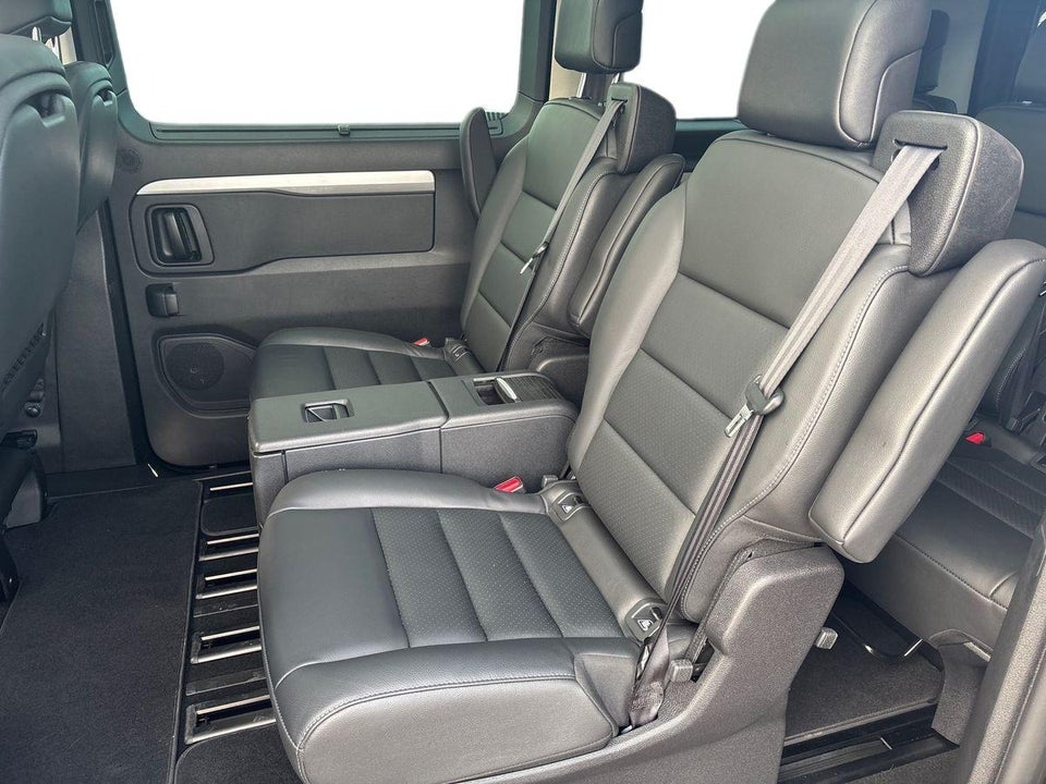 Peugeot e-Traveller 75 L2 Allure