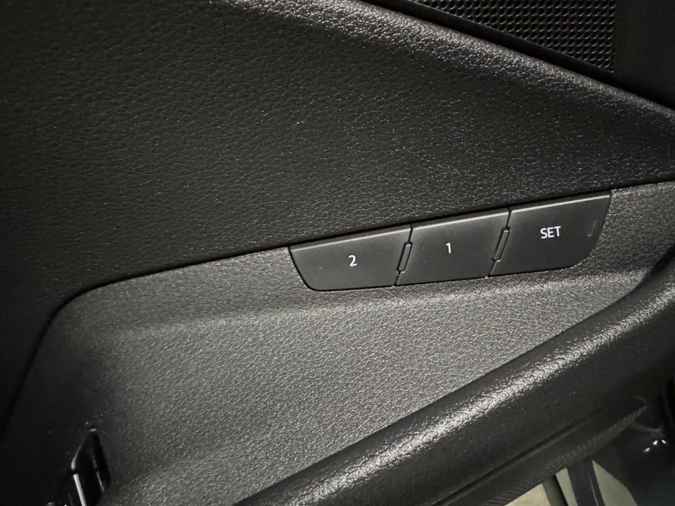 Audi Q8 e-tron 55 quattro 5d