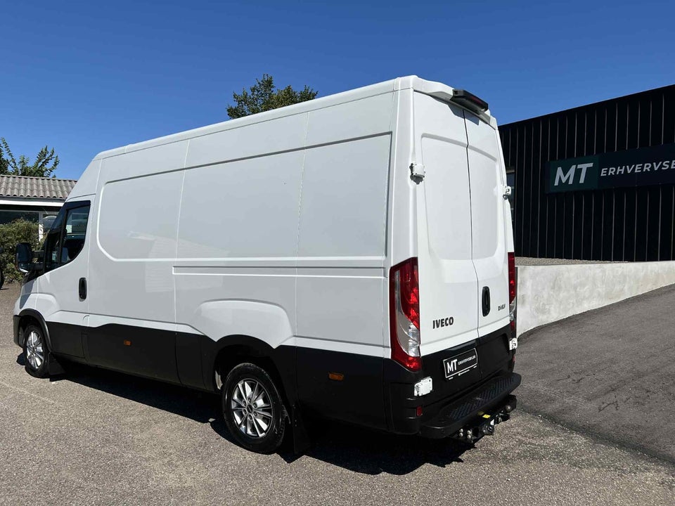 Iveco Daily 2,3 35S16 12m³ Van AG8