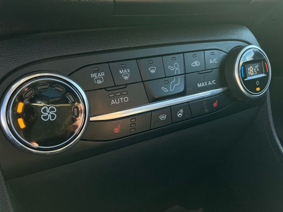 Ford Fiesta 1,0 EcoBoost Vignale 5d