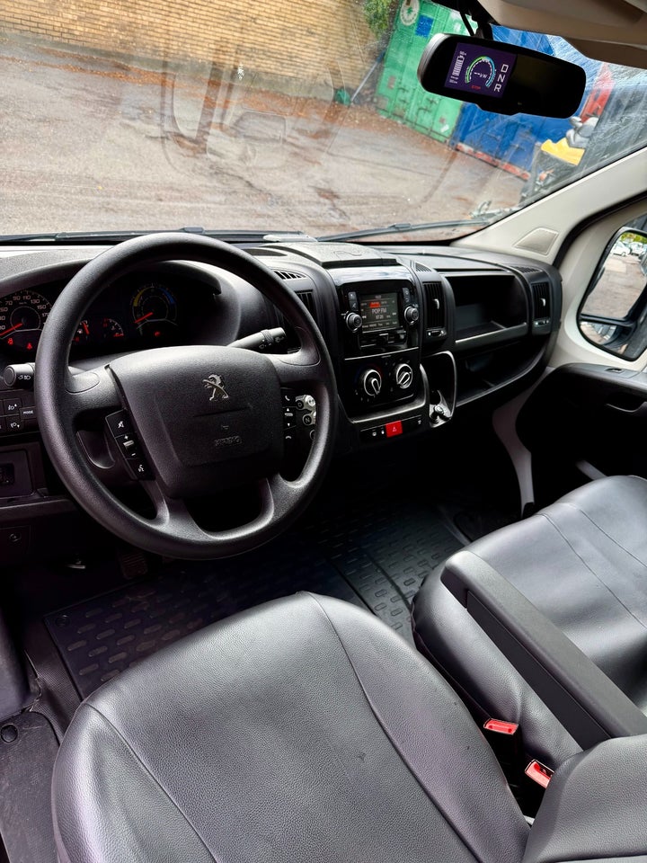 Peugeot e-Boxer 435 37 L2H2 Premium Van