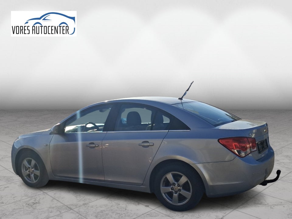 Chevrolet Cruze 1,6 LS 4d