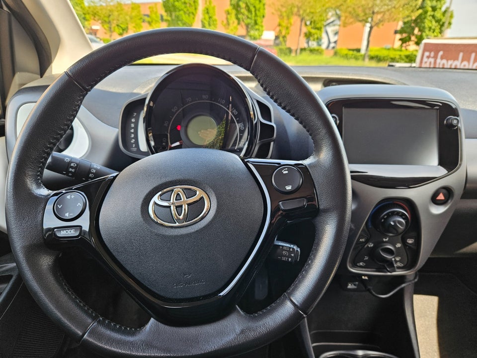 Toyota Aygo 1,0 VVT-i x-cellence 5d