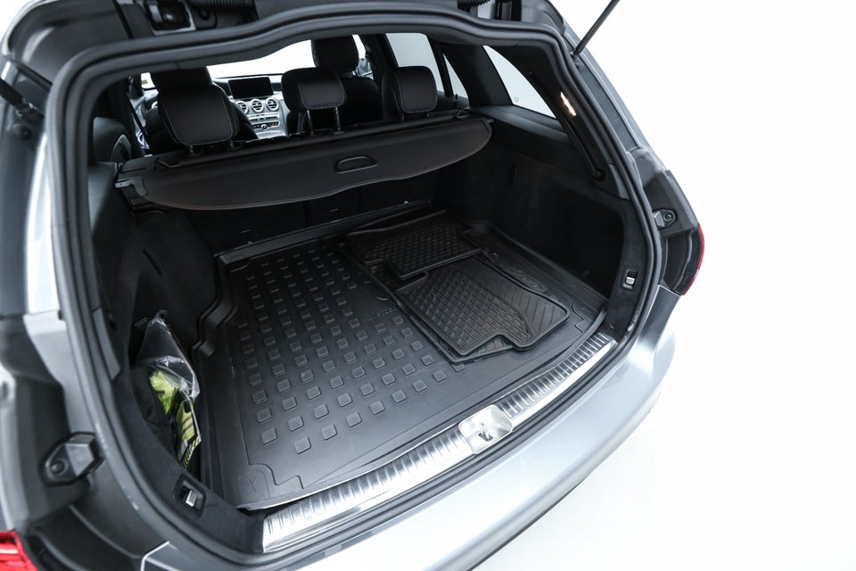 Mercedes C200 1,5 AMG Line Night Edition stc. aut. 5d