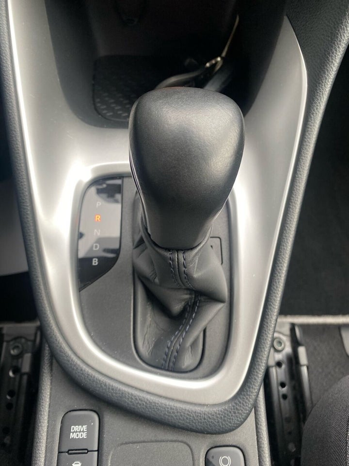 Toyota Yaris 1,5 Hybrid Active Tech Design e-CVT 5d