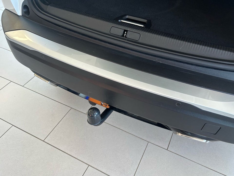 Peugeot 2008 1,2 PureTech 130 Sportium 5d