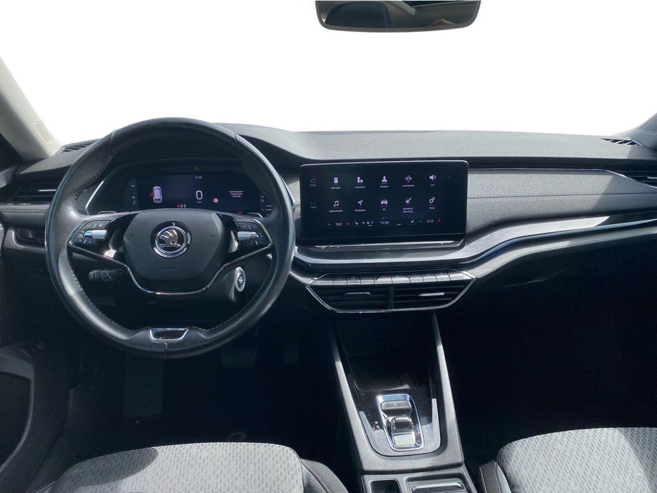 Skoda Octavia 2,0 TDi 150 Business Executive DSG 5d