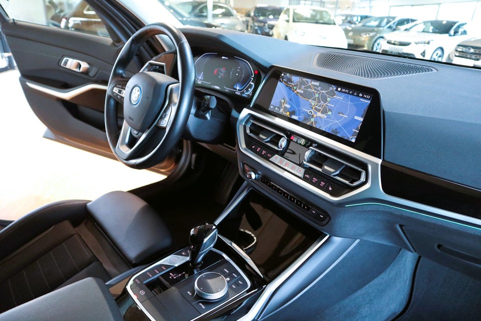 BMW 330e 2,0 Touring Sport Line aut. 5d