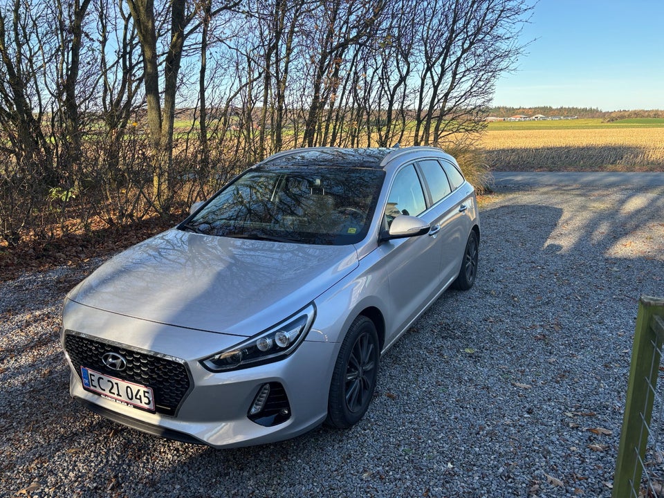 Hyundai i30 1,4 T-GDi Premium stc. DCT 5d